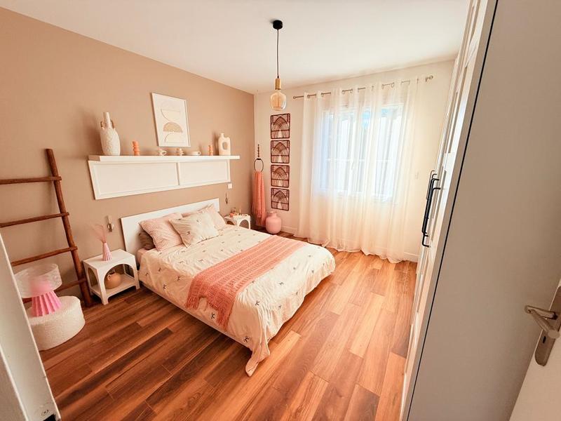 Maison - 93 m² - 4 pièces