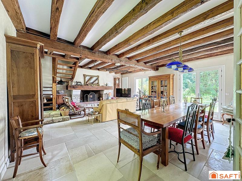 Maison - 210 m² - 7 pièces