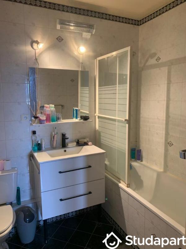 Chambre - 9 m² - 1 pièce