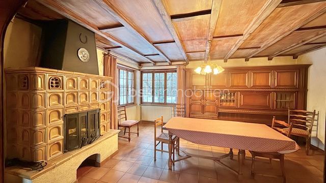 Maison traditionnelle - 210 m² - 10 pièces