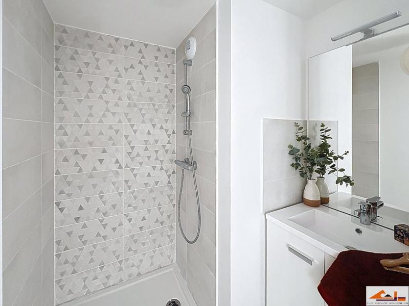 Maison - 97 m² - 5 pièces