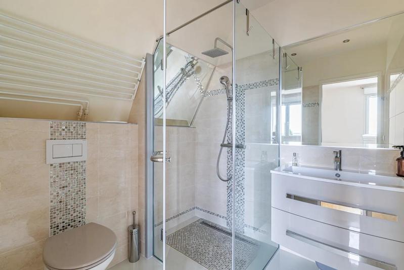 Maison - 200 m² - 7 pièces