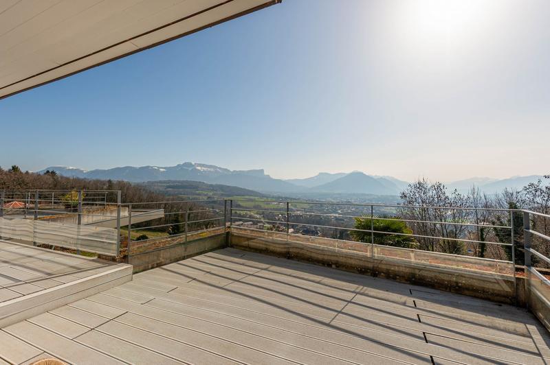 Villa - 220 m² - 6 pièces