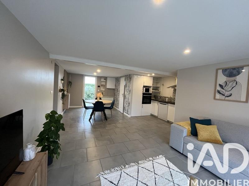 Maison - 240 m² - 11 pièces