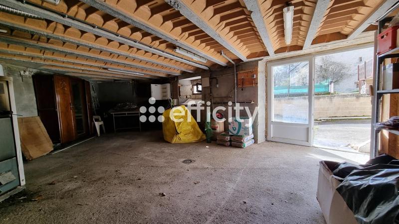 Maison - 198 m² - 10 pièces