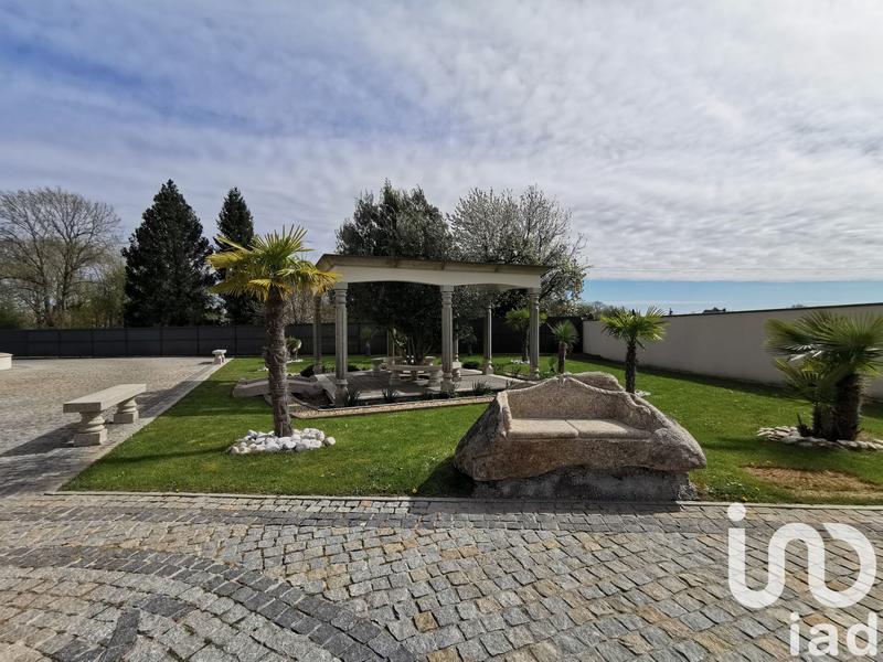 Maison - 210 m² - 7 pièces