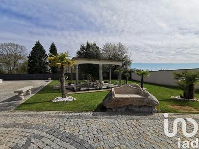 Maison - 210 m² - 7 pièces