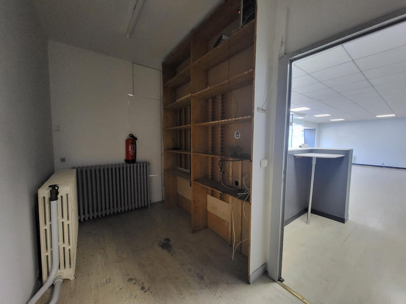 Local commercial - 110 m² - 2 pièces