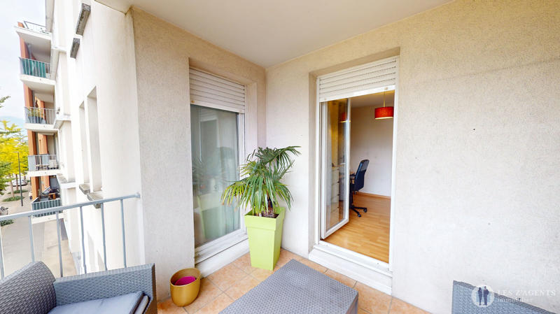 Appartement - 96 m² - 5 pièces