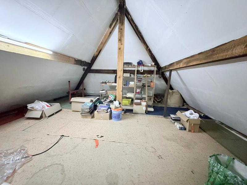 Maison - 216 m² - 4 pièces