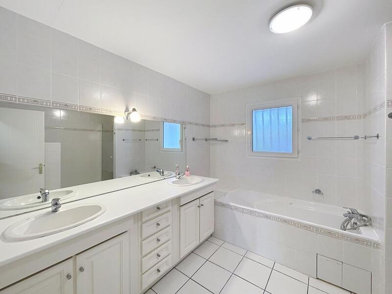 Maison - 131 m² - 4 pièces