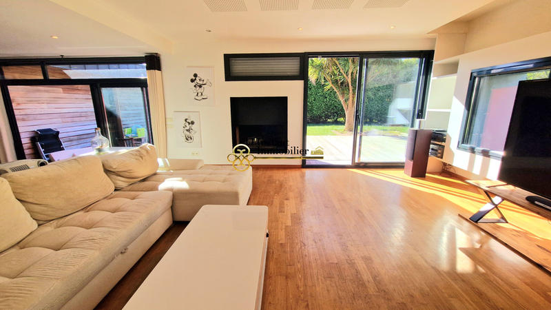 Maison - 141 m² - 5 pièces