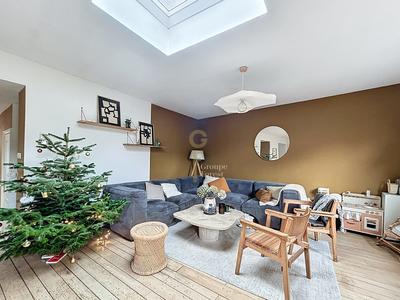 Maison - 127 m² - 6 pièces