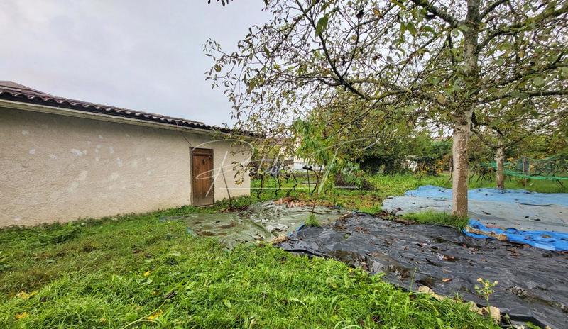 Terrain constructible - 592 m²