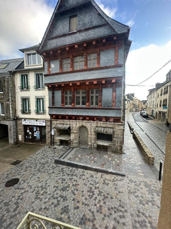 Local commercial - 122 m² - 6 pièces