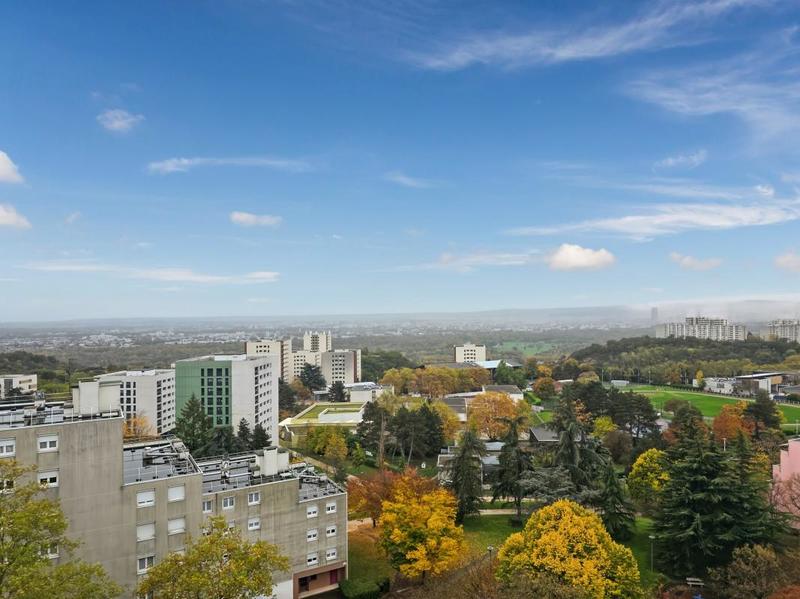 Appartement - 111 m² - 5 pièces