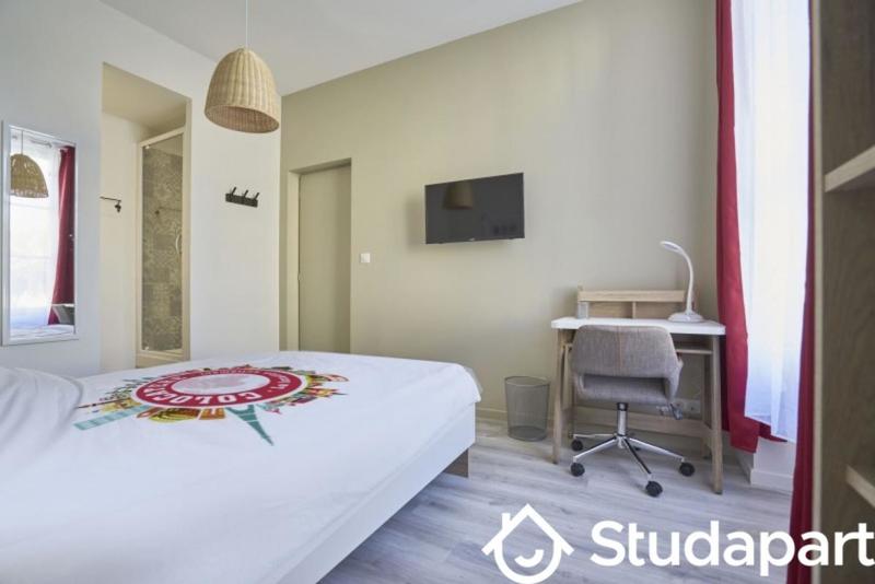 Chambre - 13 m² - 1 pièce