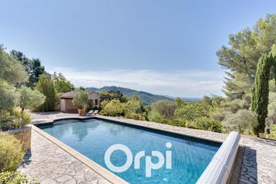 Villa - 220 m² - 5 pièces