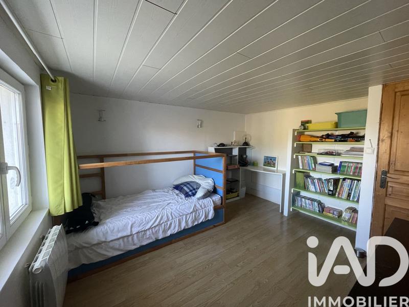 Maison - 181 m² - 9 pièces