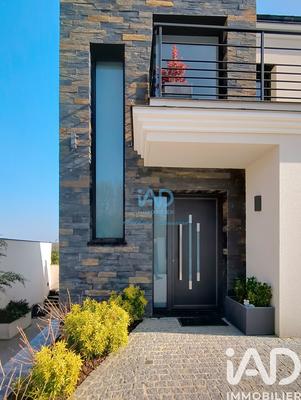 Maison de maîtres - 240 m² - 8 pièces