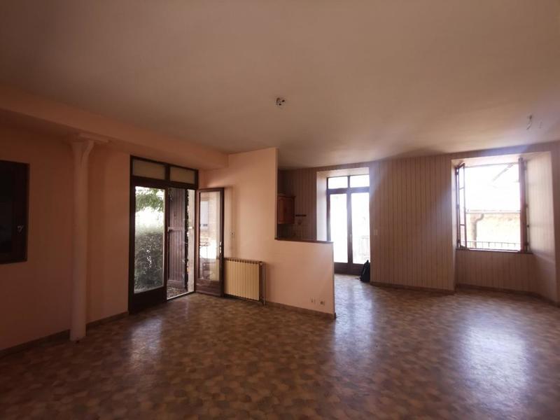 Maison de village - 187 m² - 9 pièces