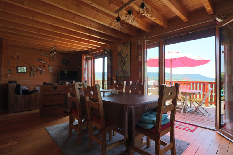 Châlet - 81 m² - 8 pièces