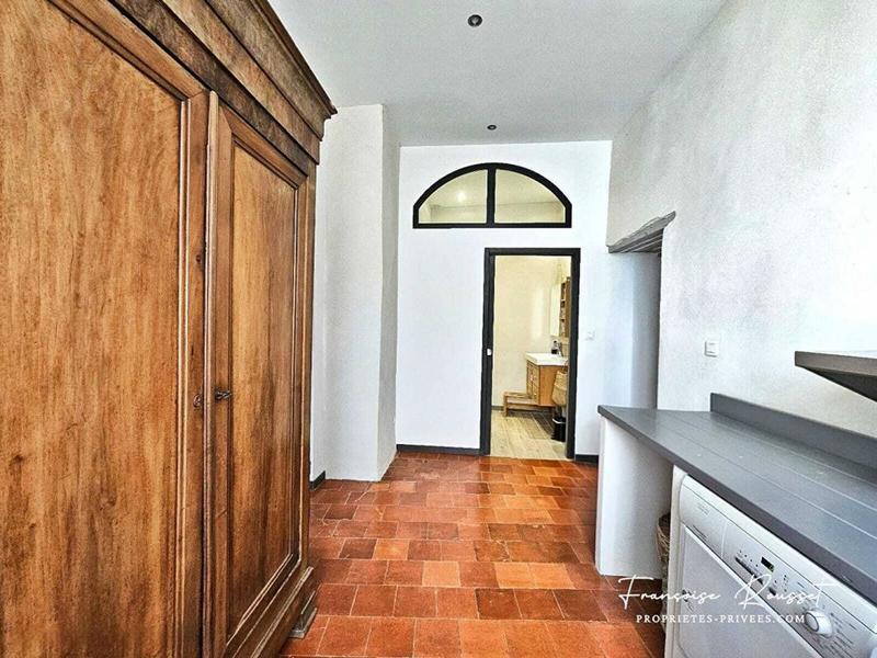 Maison - 268 m² - 7 pièces