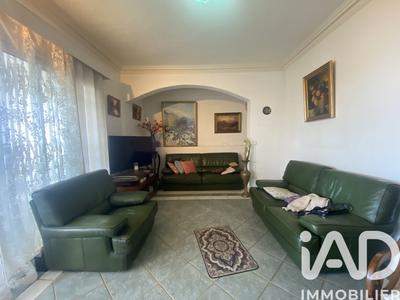 Maison - 201 m² - 10 pièces