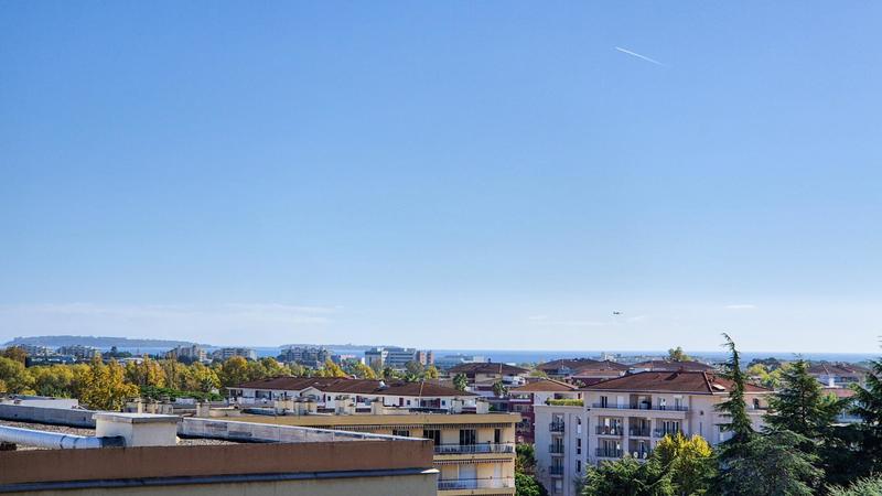 Appartement - 100 m² - 4 pièces