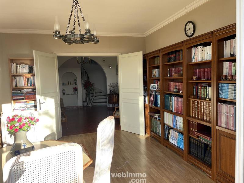 Maison - 350 m² - 14 pièces