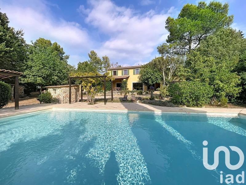 Maison - 198 m² - 7 pièces