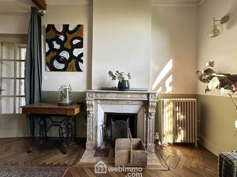 Maison - 187 m² - 8 pièces