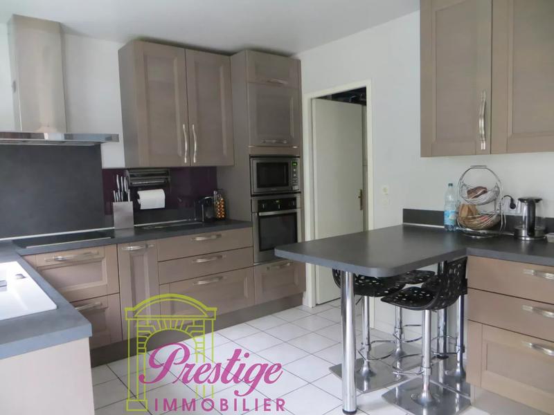 Maison - 150 m² - 6 pièces