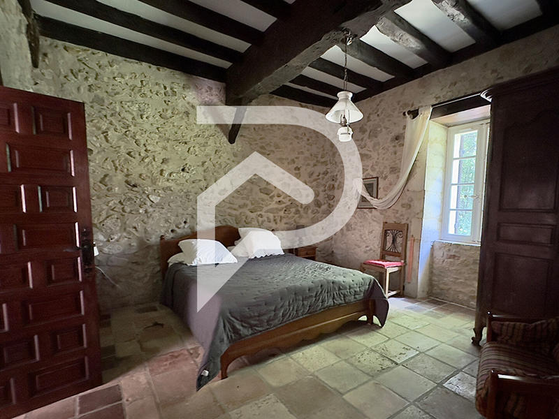 Moulin - 160 m² - 5 pièces