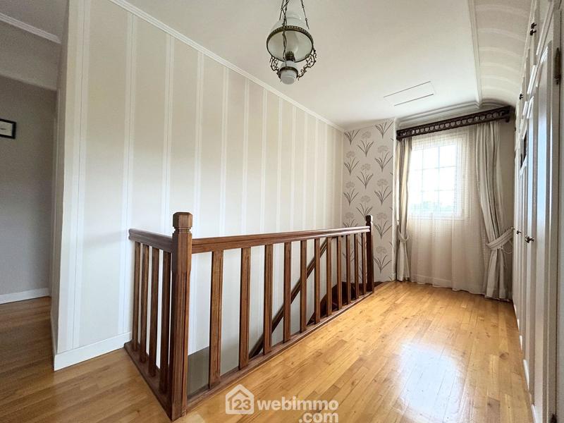 Maison - 135 m² - 6 pièces