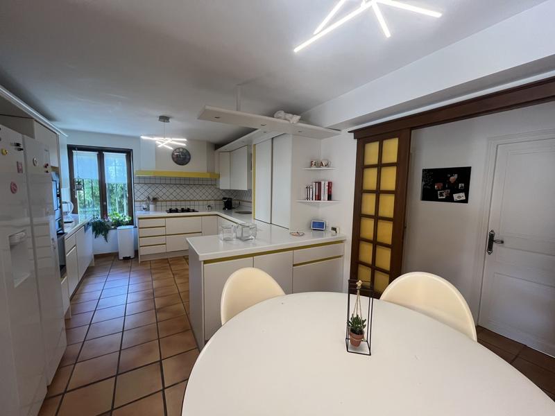 Maison ancienne - 300 m² - 7 pièces