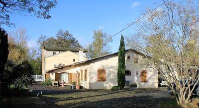 Propriété - 490 m² - 11 pièces