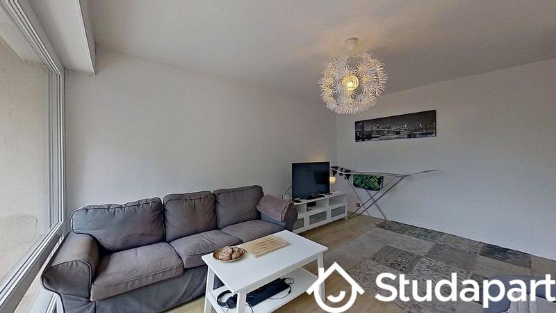 Chambre - 90 m² - 1 pièce