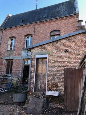 Maison - 300 m² - 4 pièces