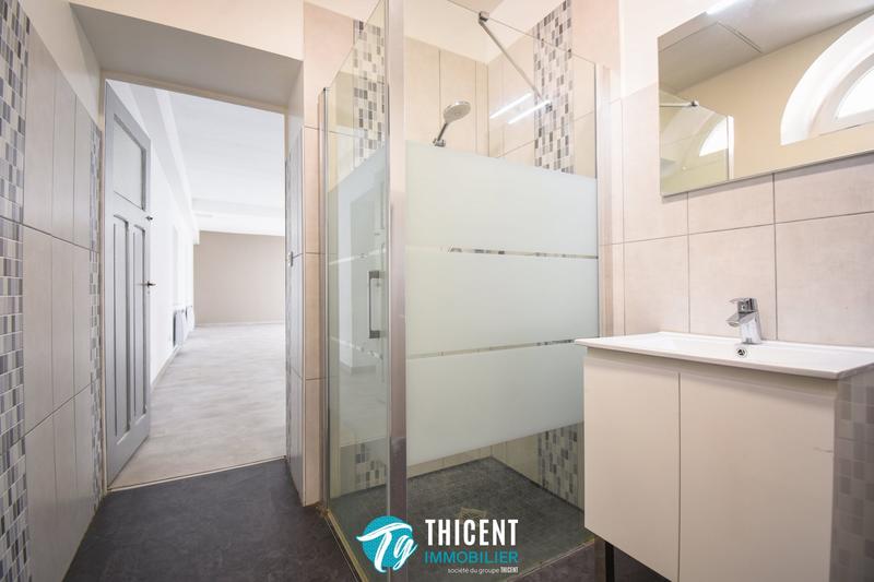 Local commercial - 112 m² - 3 pièces