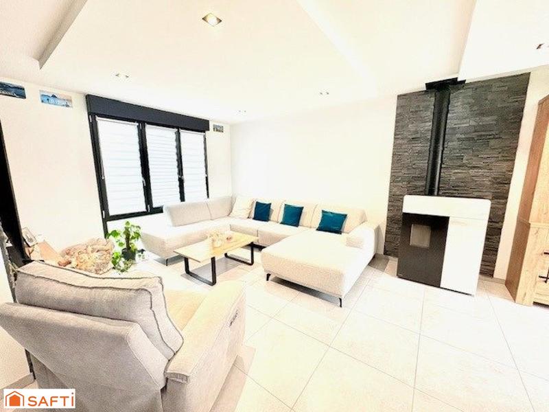 Maison - 96 m² - 5 pièces