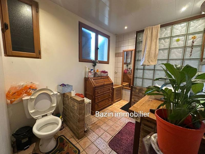 Maison traditionnelle - 82 m² - 4 pièces