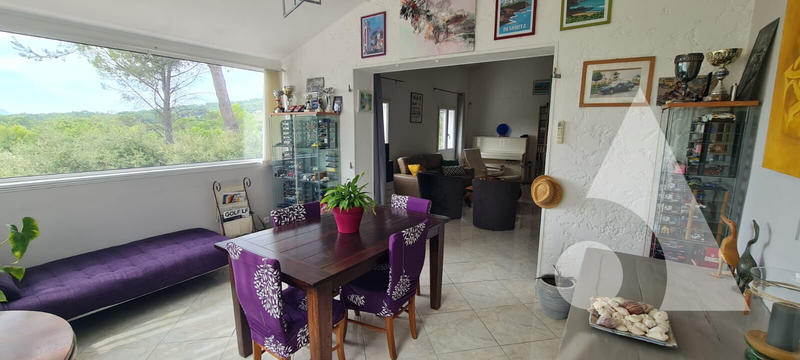 Maison - 144 m² - 5 pièces