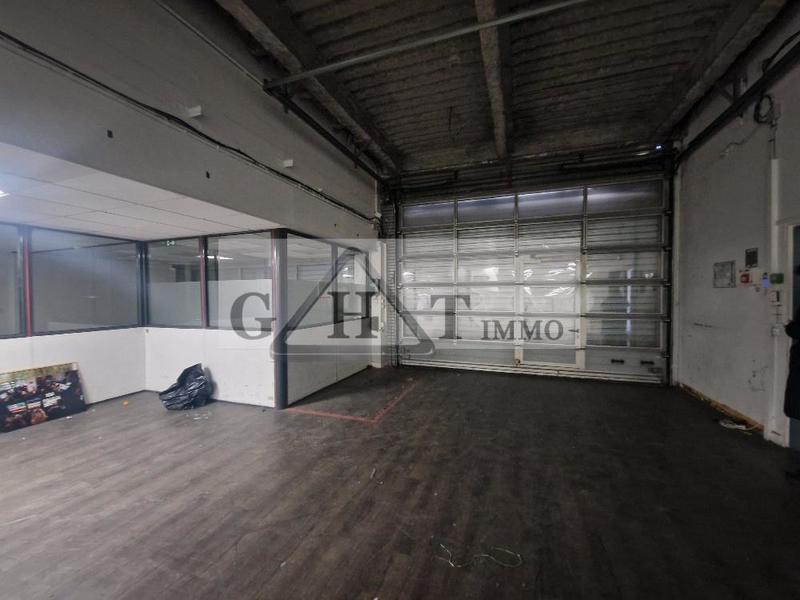 Entrepôt - 632 m²