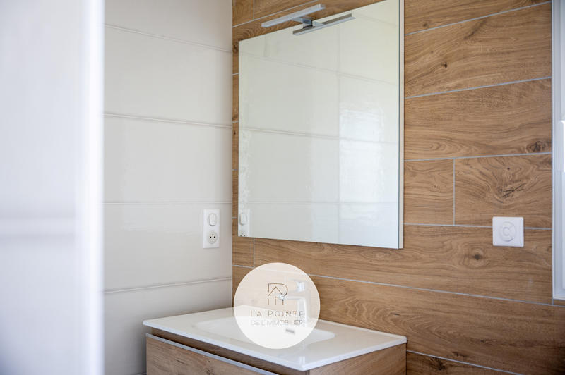 Maison - 162 m² - 9 pièces