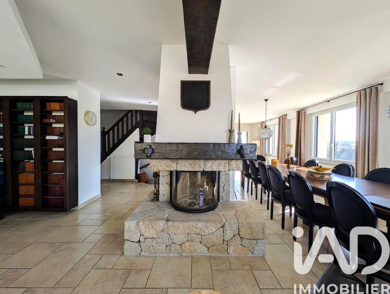 Maison de campagne - 250 m² - 13 pièces