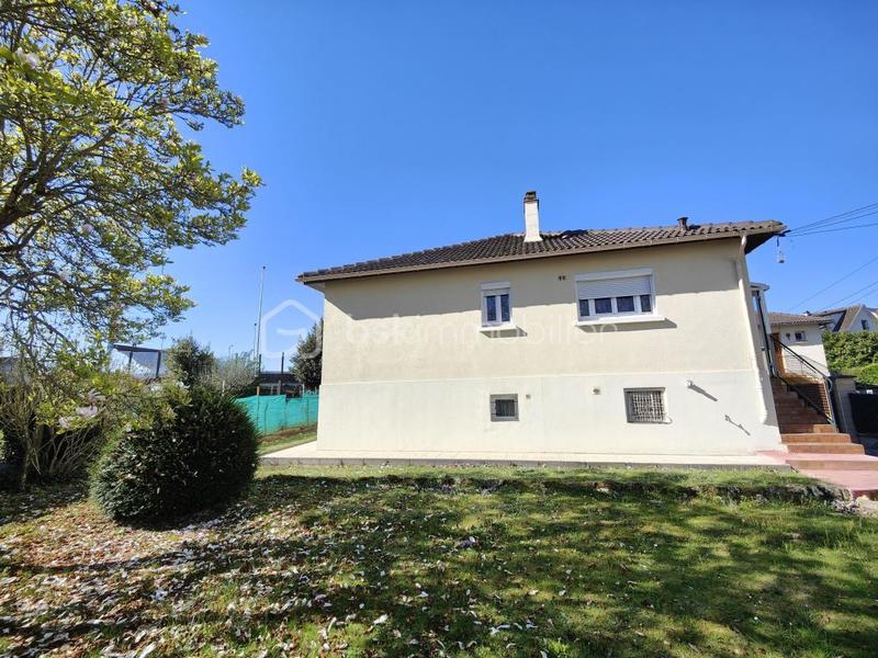 Maison - 105 m² - 5 pièces