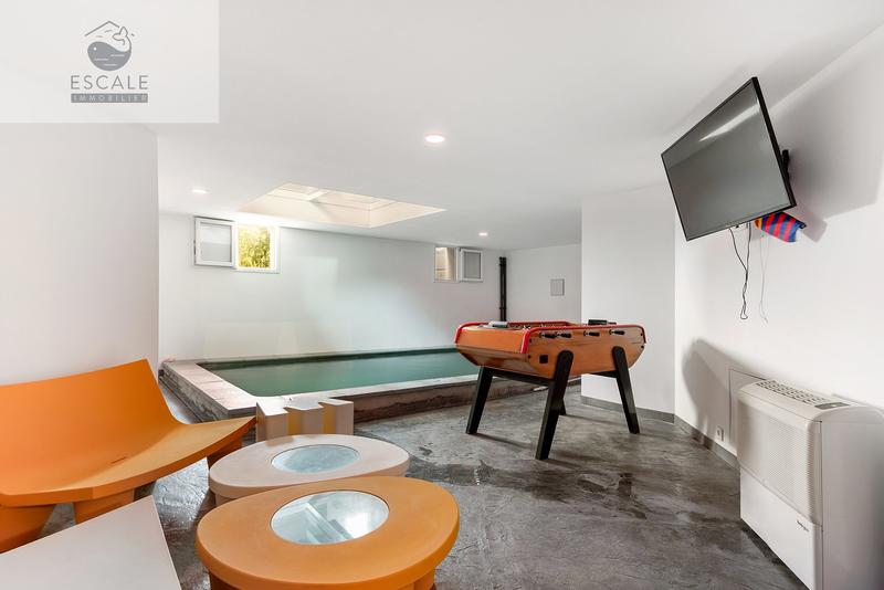 Maison - 200 m² - 6 pièces