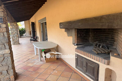 Maison - 200 m² - 8 pièces