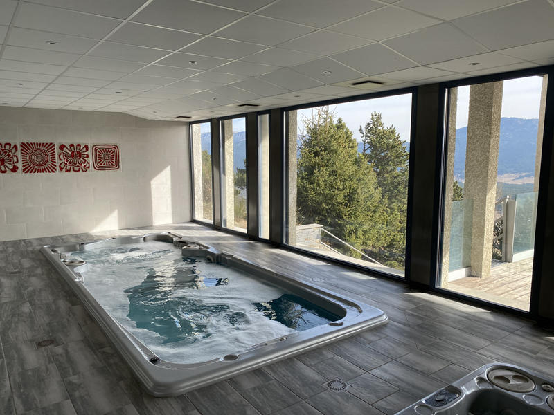 Châlet - 356 m² - 8 pièces